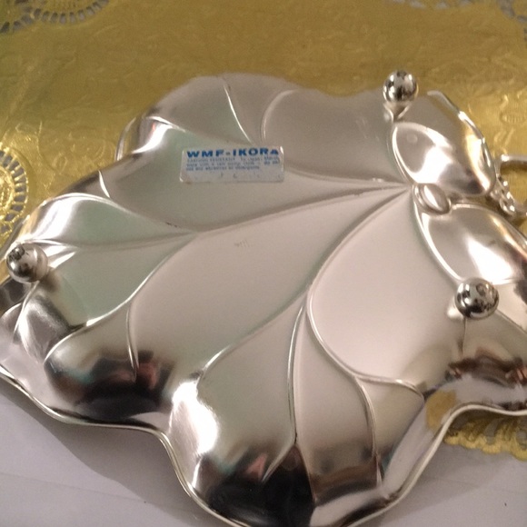 PEWTAREX Pewter Silvertone leaf candy dish or serving dish - Picture 3 of 5